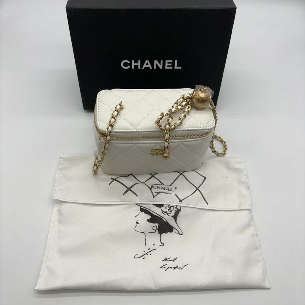 Chanel Pearl Crush Vanity Case White Bag with Chain Quilted Lambskin Small